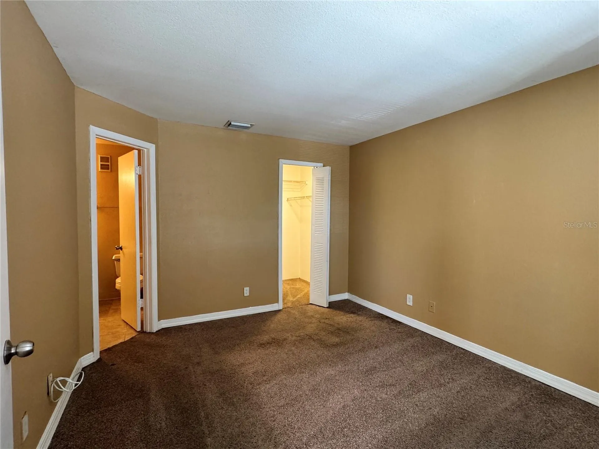 4740 Walden Circle Orlando FL 32811