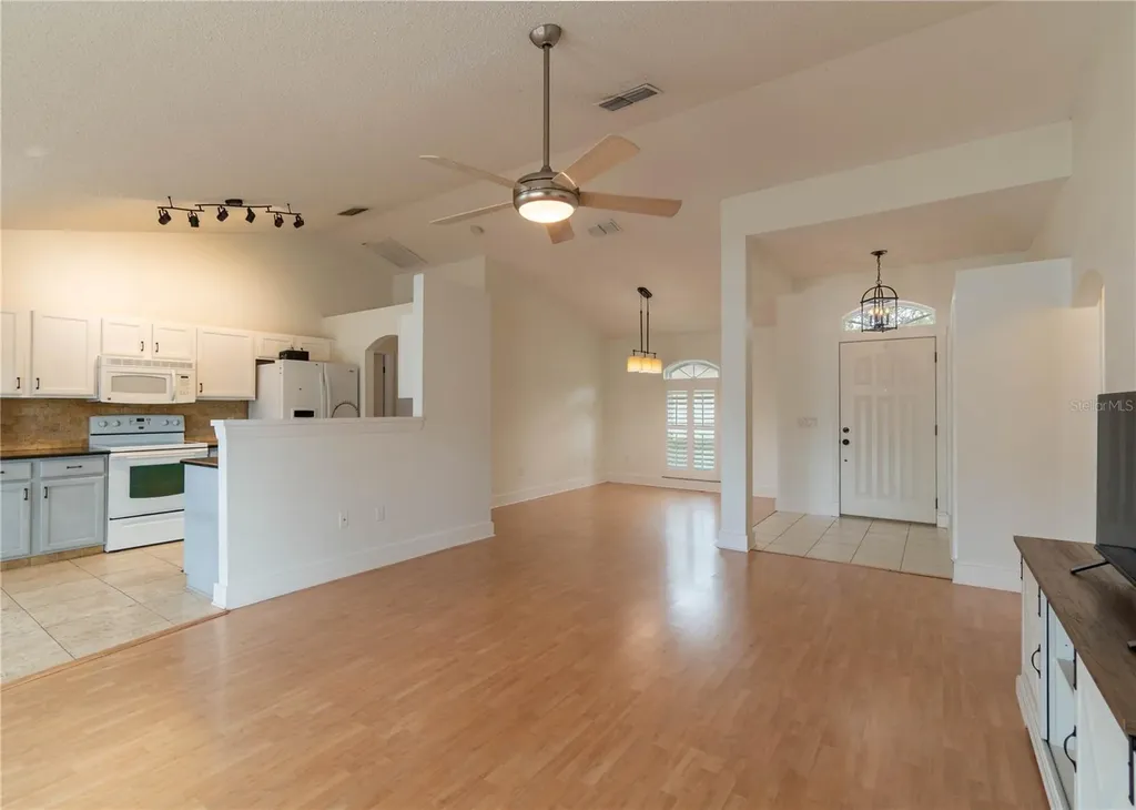 14833 Redcliff Drive Tampa FL 33625
