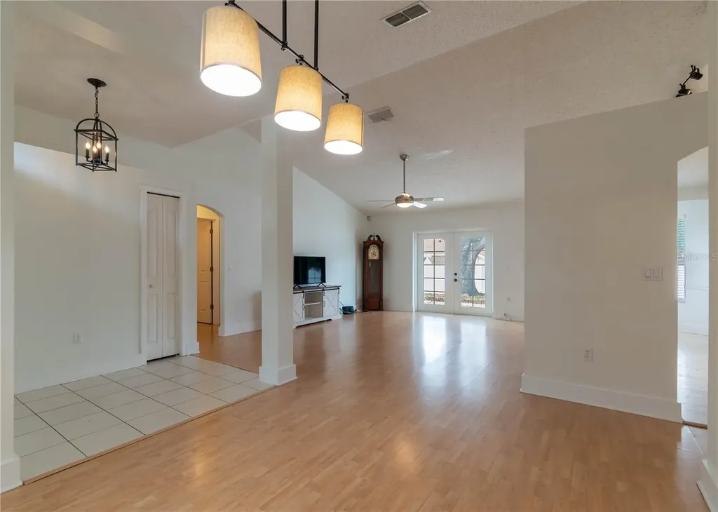 14833 Redcliff Drive Tampa FL 33625