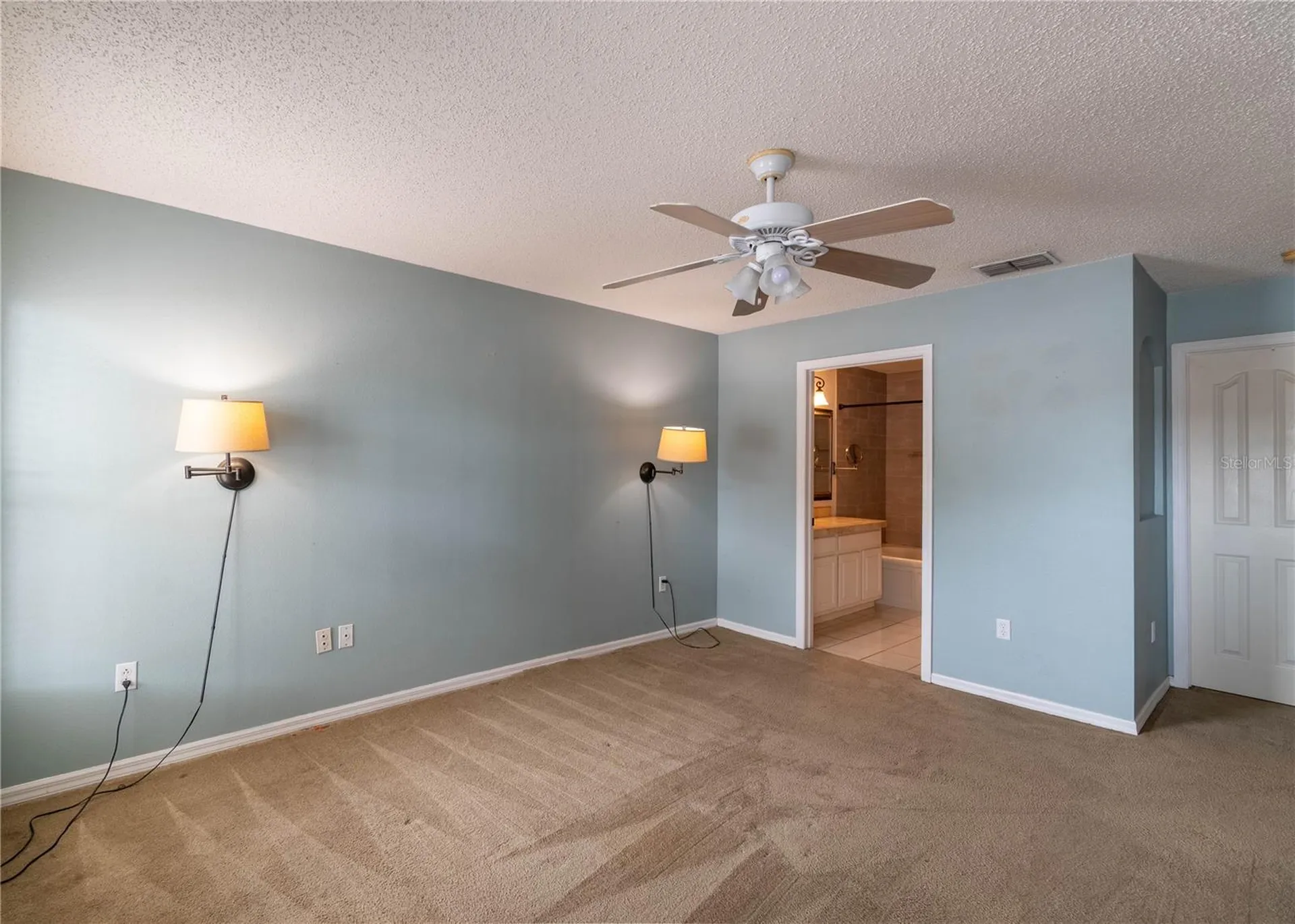 14833 Redcliff Drive Tampa FL 33625
