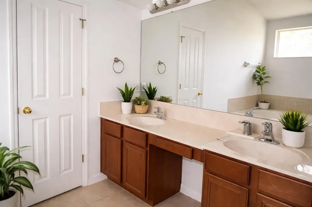 922 Tramells Trail Kissimmee FL 34744