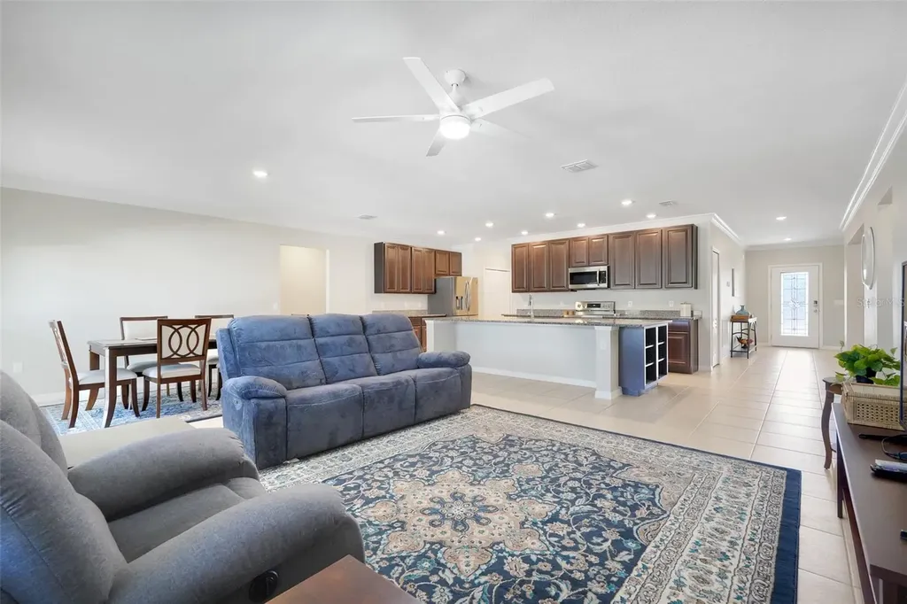 1814 Forest Glen Drive Fruitland Park FL 34731