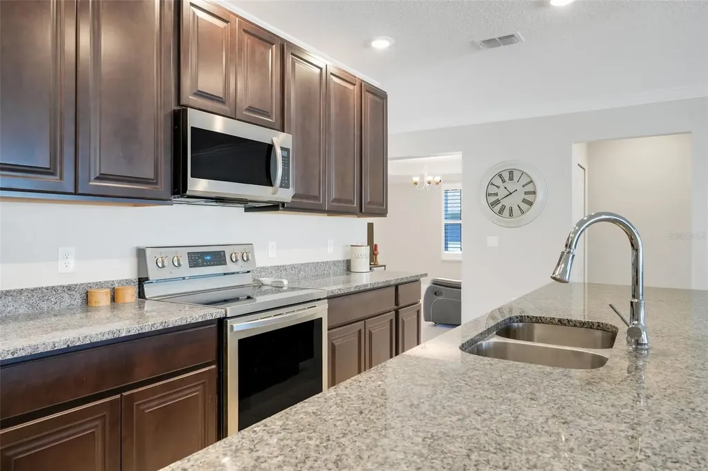 1814 Forest Glen Drive Fruitland Park FL 34731