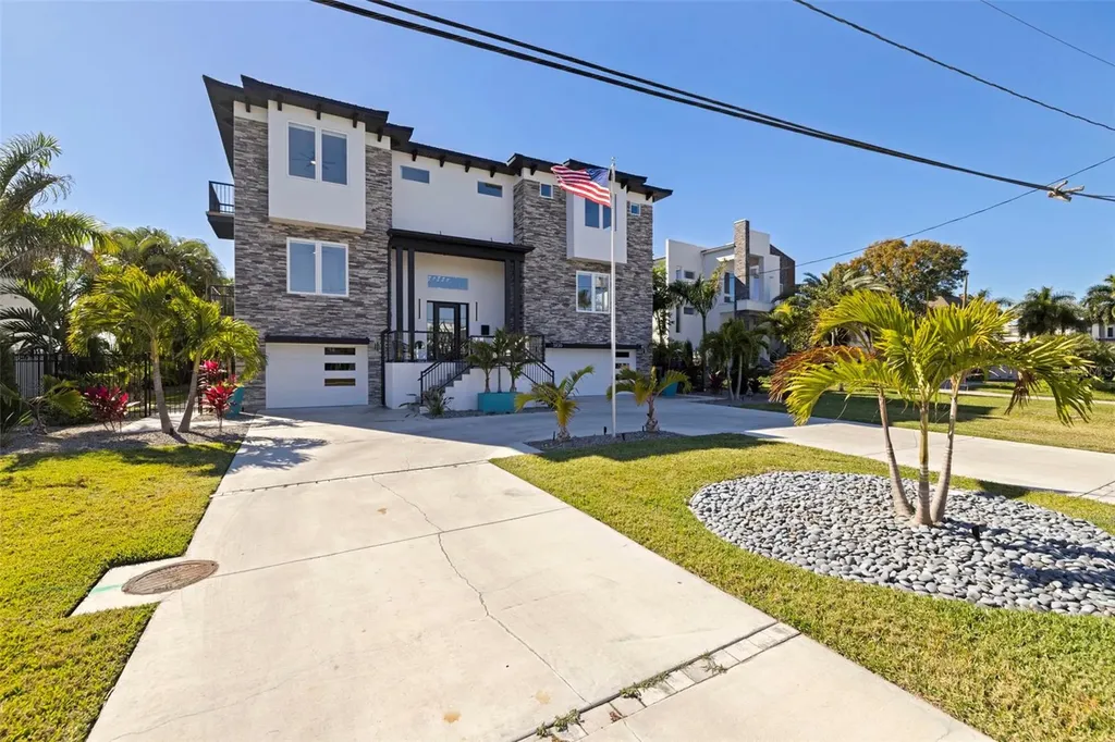 3830 Shore Acres Boulevard NE St Petersburg FL 33703