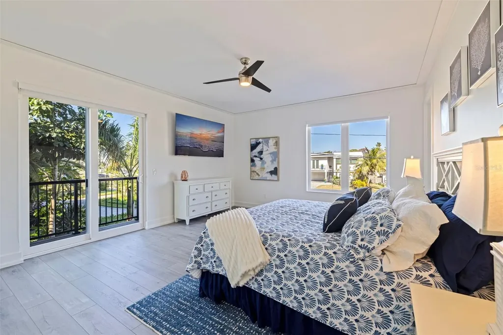 3830 Shore Acres Boulevard NE St Petersburg FL 33703