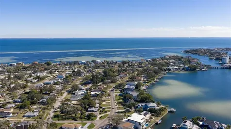 3830 Shore Acres Boulevard NE St Petersburg FL 33703