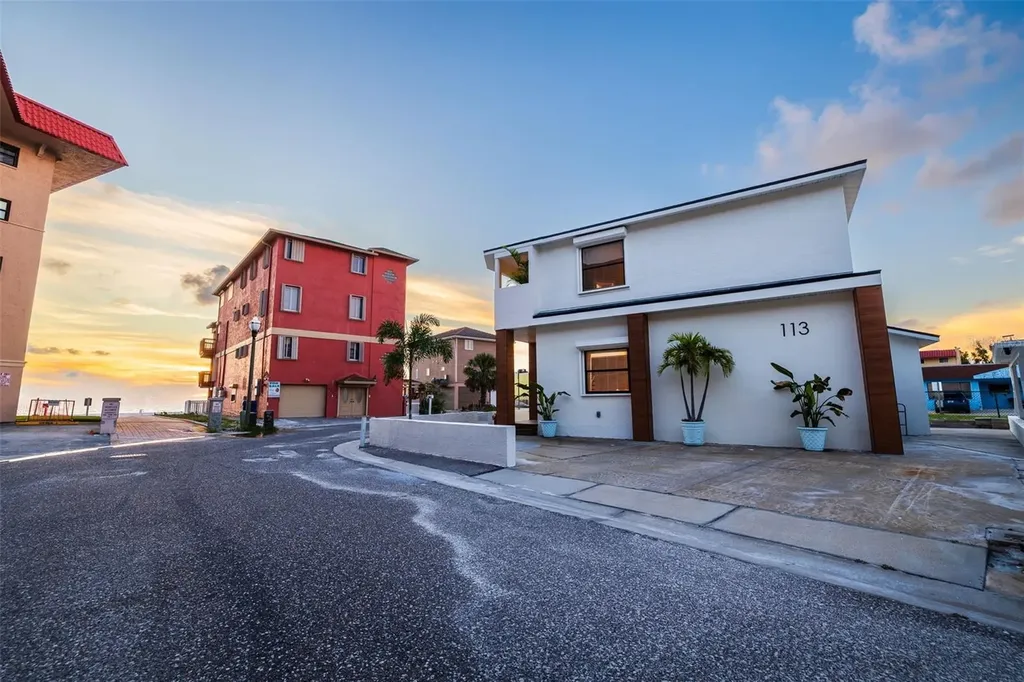 113 176th Avenue W Redington Shores FL 33708