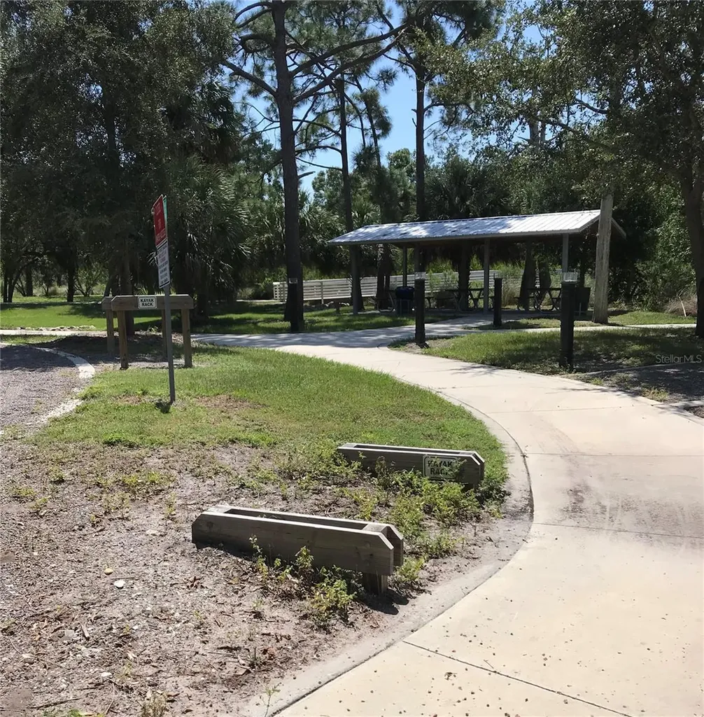 3847 30th Avenue S St Petersburg FL 33711