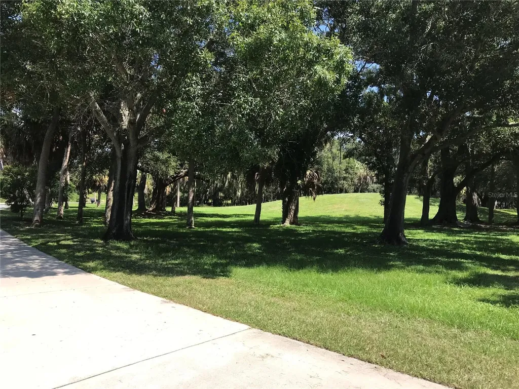 3847 30th Avenue S St Petersburg FL 33711