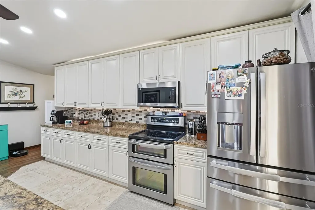 1925 Dockside Drive Valrico FL 33594