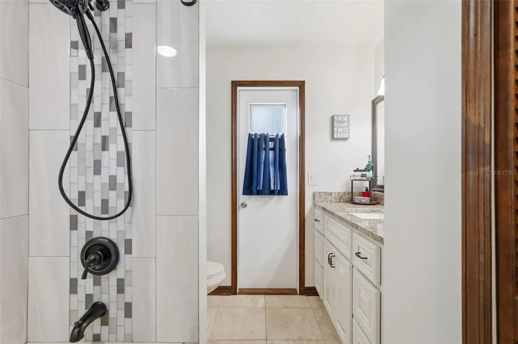 1925 Dockside Drive Valrico FL 33594