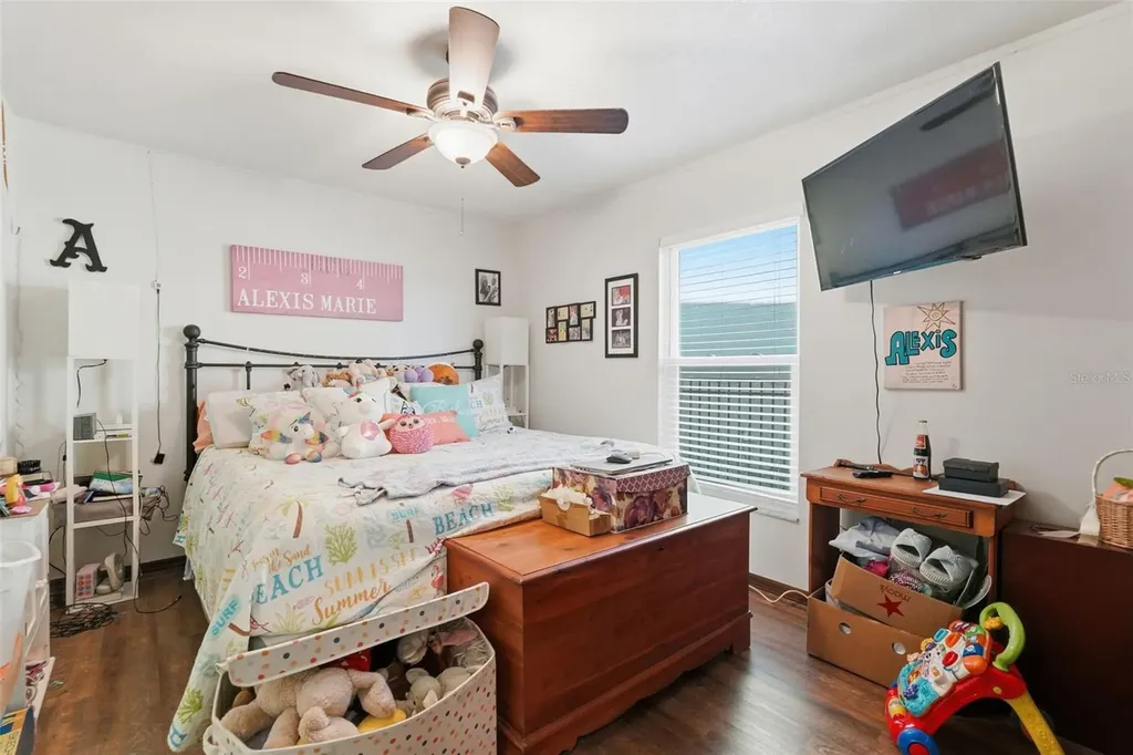1925 Dockside Drive Valrico FL 33594