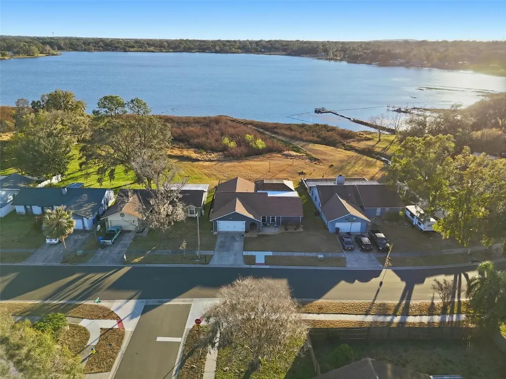 1925 Dockside Drive Valrico FL 33594