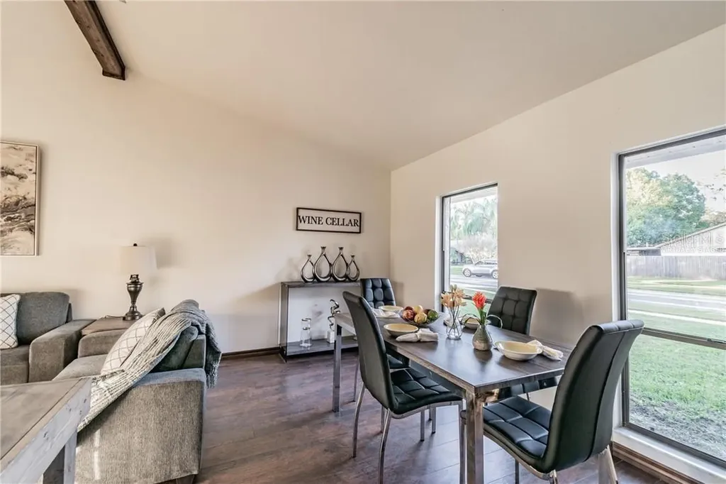 1925 Dockside Drive Valrico FL 33594