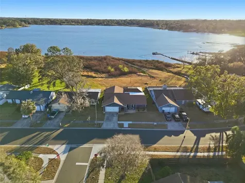 1925 Dockside Drive Valrico FL 33594