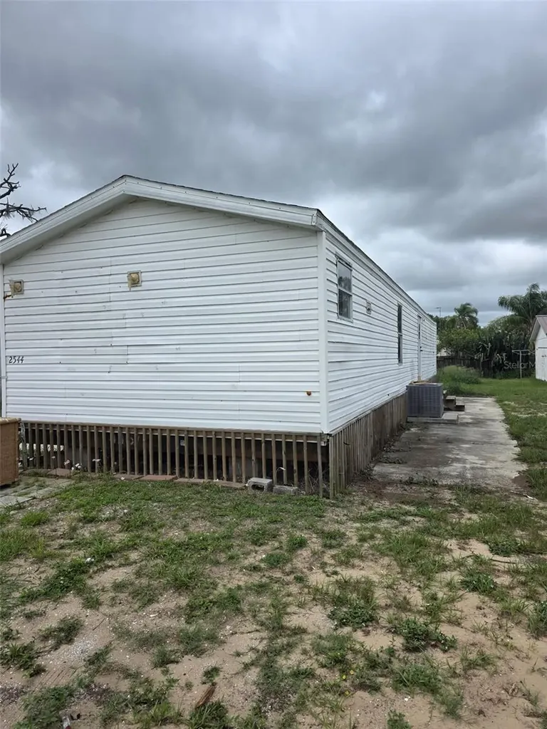 2544 El Dorado Avenue Avon Park FL 33825