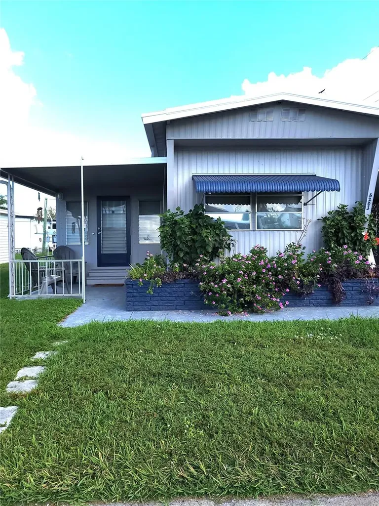 5203 7th C Street E Bradenton FL 34203