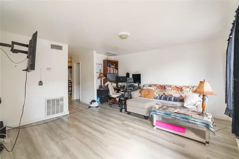4004 Barwood Drive Orlando FL 32839