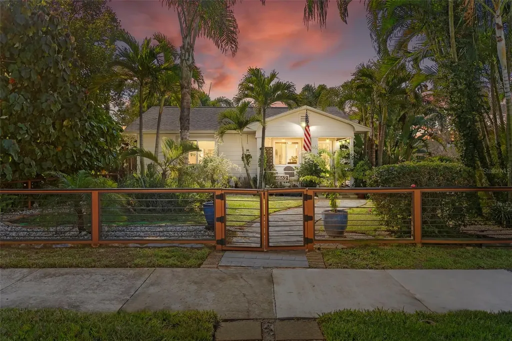 4862 Burlington Avenue N St Petersburg FL 33713