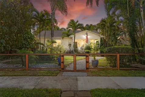 4862 Burlington Avenue N St Petersburg FL 33713