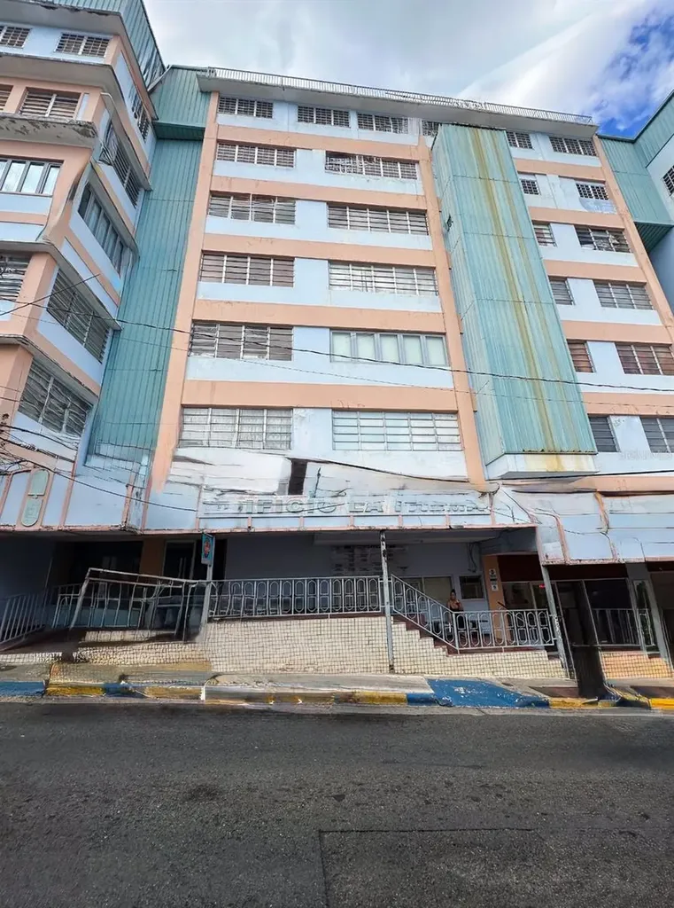 Edificio La Palma Calle Peral #1922 Mayaguez PR 00680