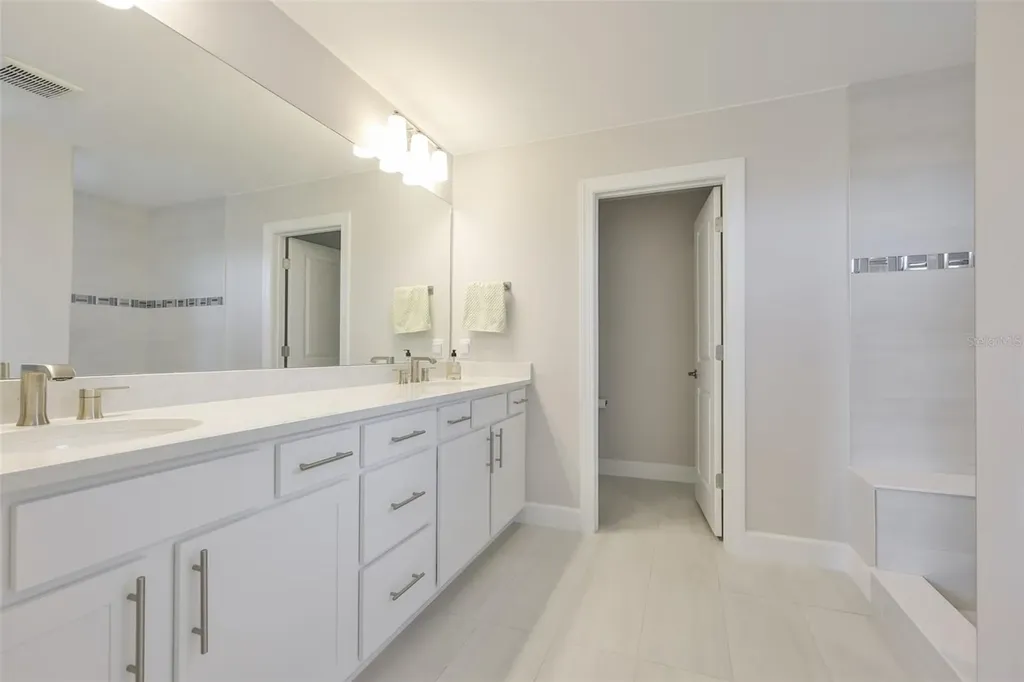 16320 Hidden Oak Loop Bradenton FL 34211
