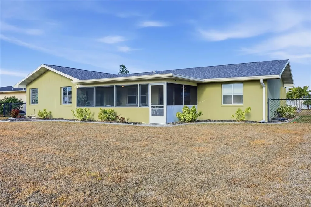 33 Annapolis Lane Rotonda West FL 33947