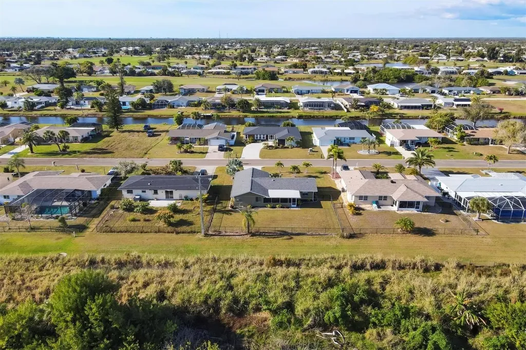 33 Annapolis Lane Rotonda West FL 33947