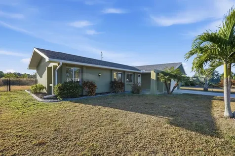 33 Annapolis Lane Rotonda West FL 33947