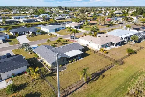 33 Annapolis Lane Rotonda West FL 33947
