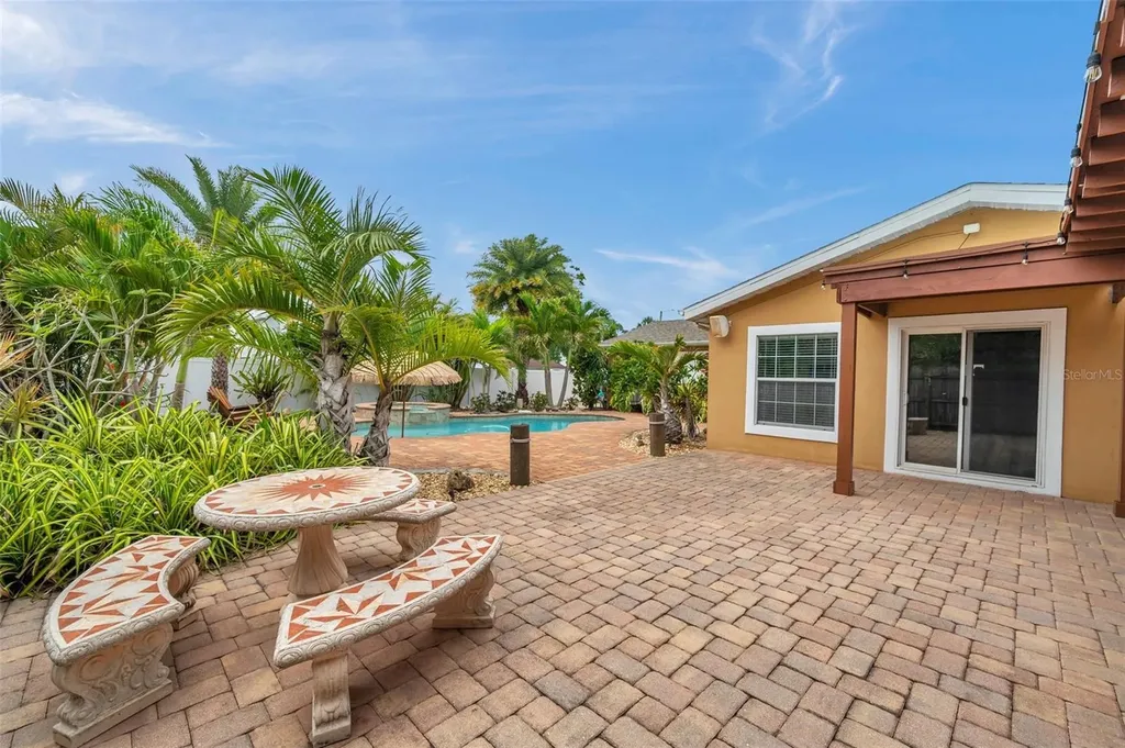 4815 Plantation Drive Tampa FL 33615