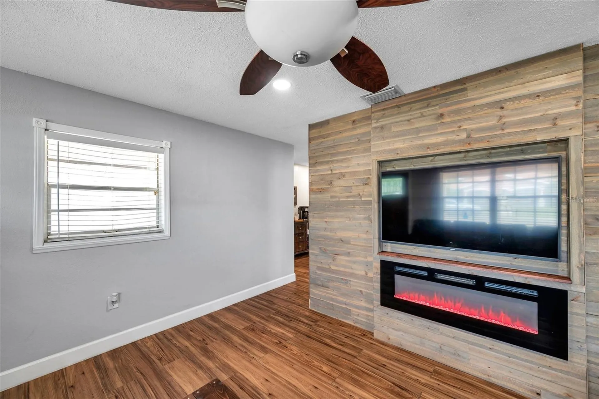 4815 Plantation Drive Tampa FL 33615