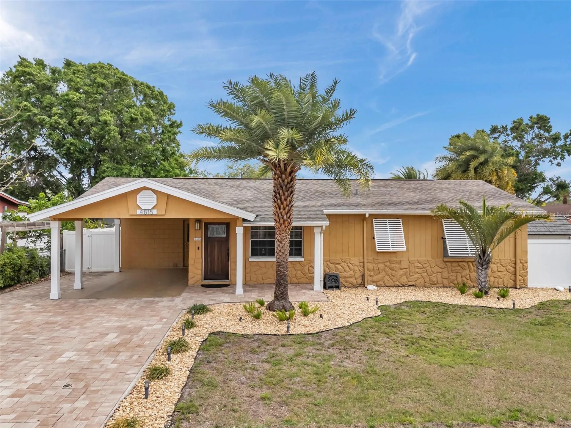 4815 Plantation Drive Tampa FL 33615