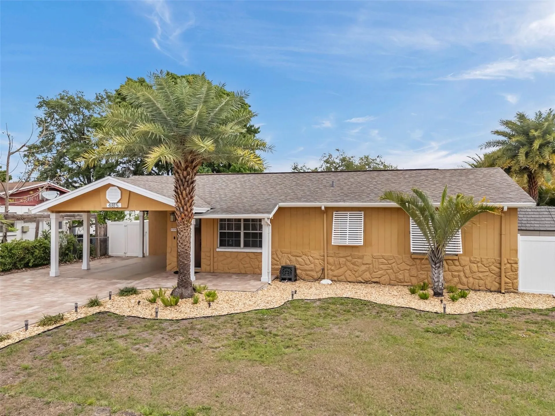 4815 Plantation Drive Tampa FL 33615