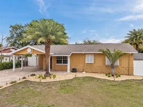 4815 Plantation Drive Tampa FL 33615