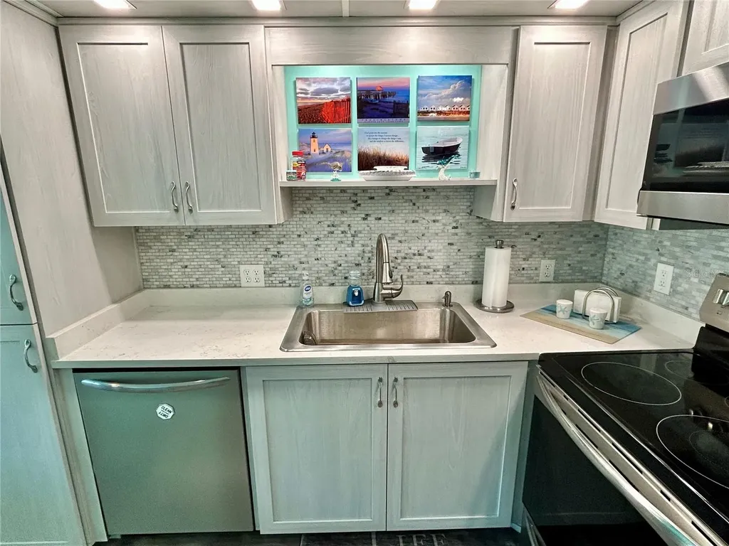 2296 Monaco Lane Clearwater FL 33763