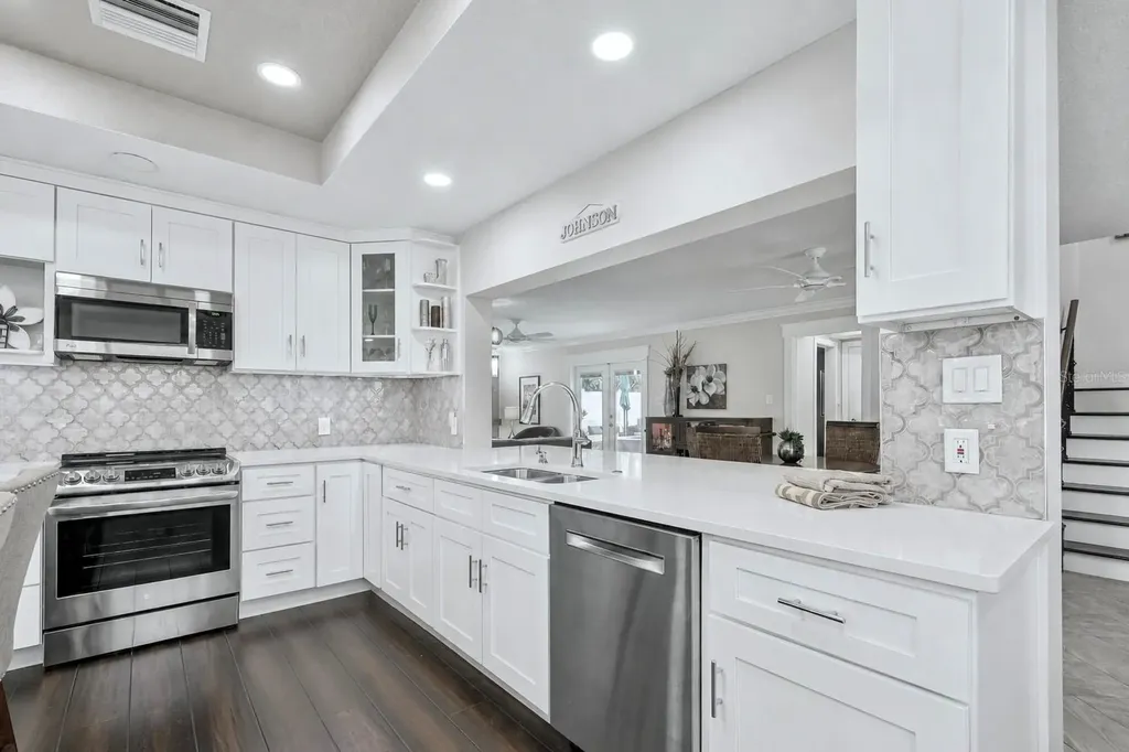 427 Villagrande Avenue S St Petersburg FL 33707