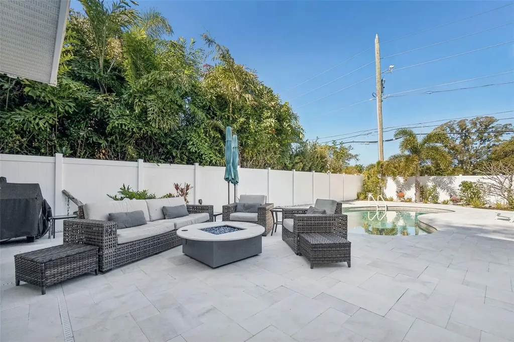427 Villagrande Avenue S St Petersburg FL 33707