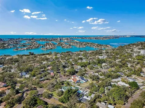 427 Villagrande Avenue S St Petersburg FL 33707