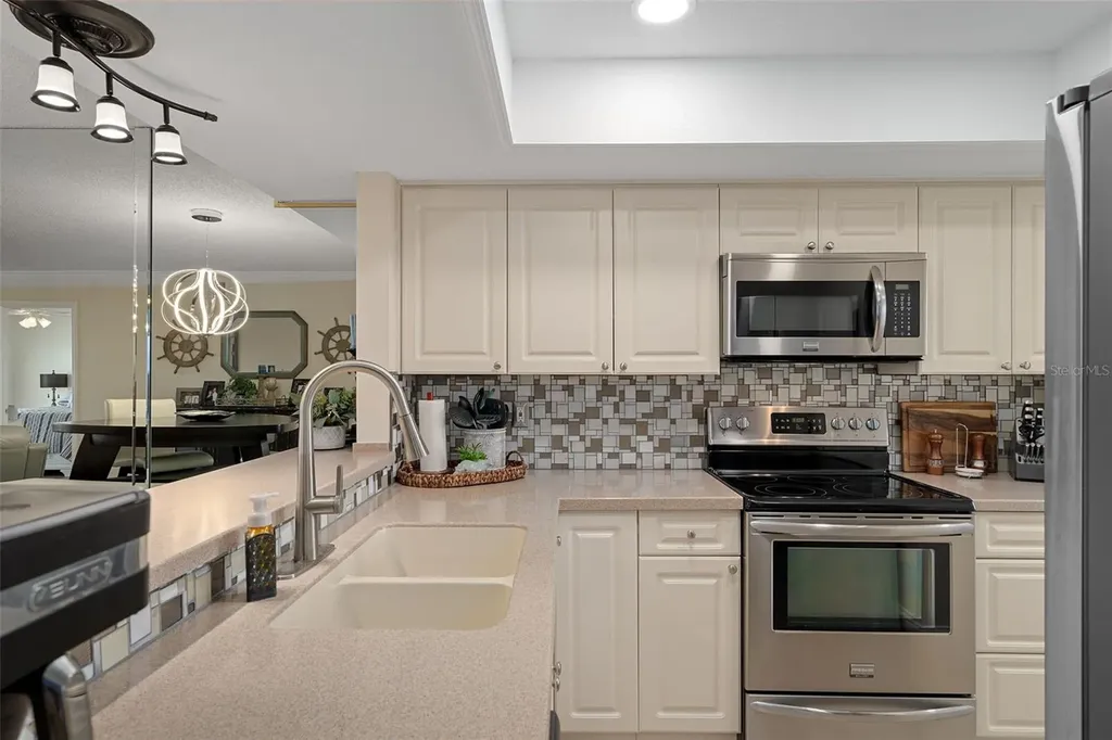 4550 Bay Boulevard Port Richey FL 34668