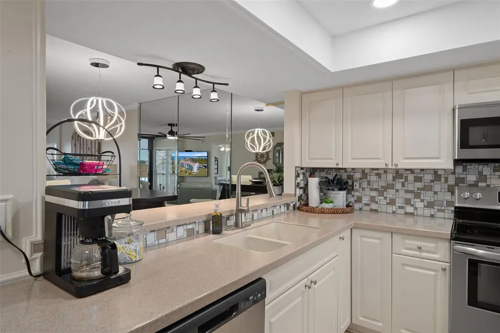 4550 Bay Boulevard Port Richey FL 34668