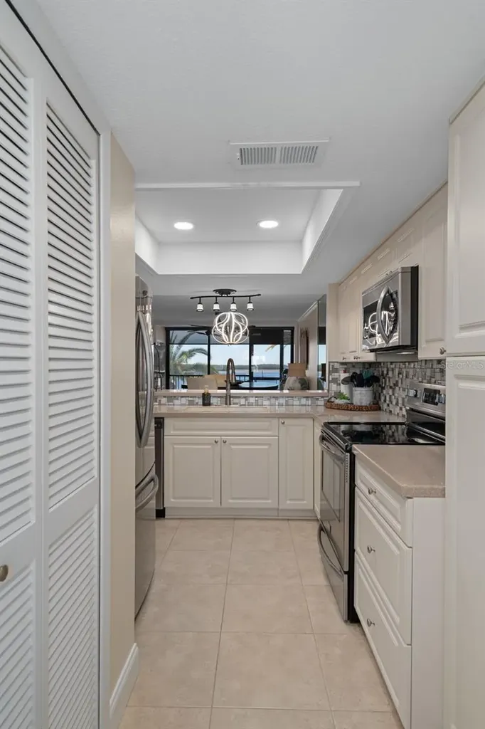 4550 Bay Boulevard Port Richey FL 34668