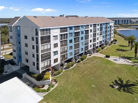 4550 Bay Boulevard Port Richey FL 34668