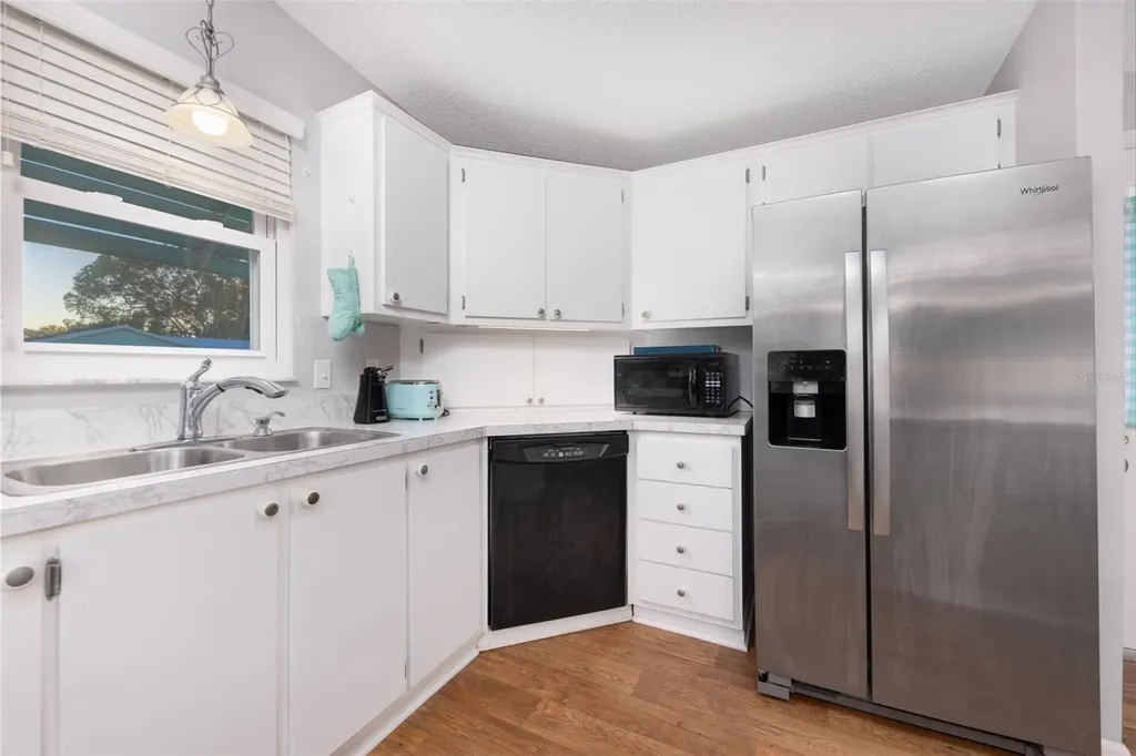 605 Rainbow Boulevard Lady Lake FL 32159