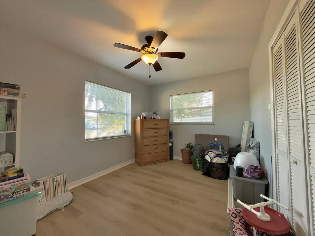 433 86th Avenue N St Petersburg FL 33702