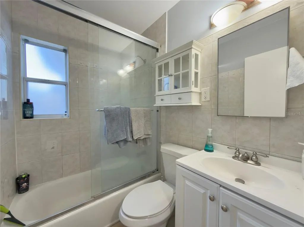 433 86th Avenue N St Petersburg FL 33702