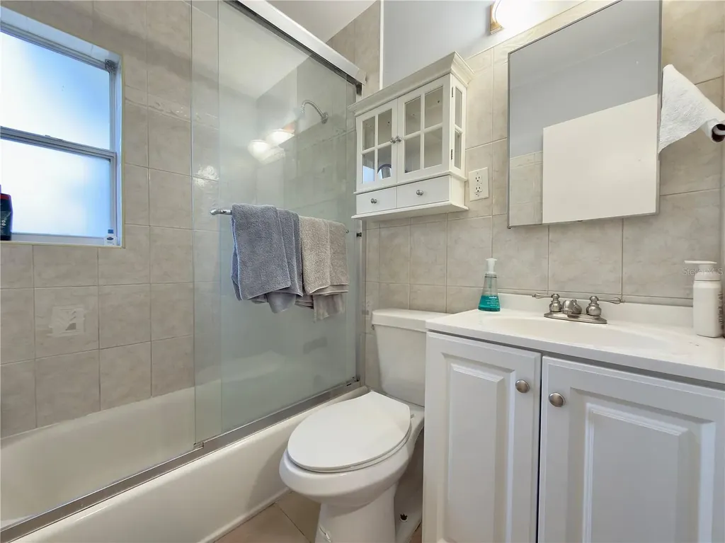 433 86th Avenue N St Petersburg FL 33702