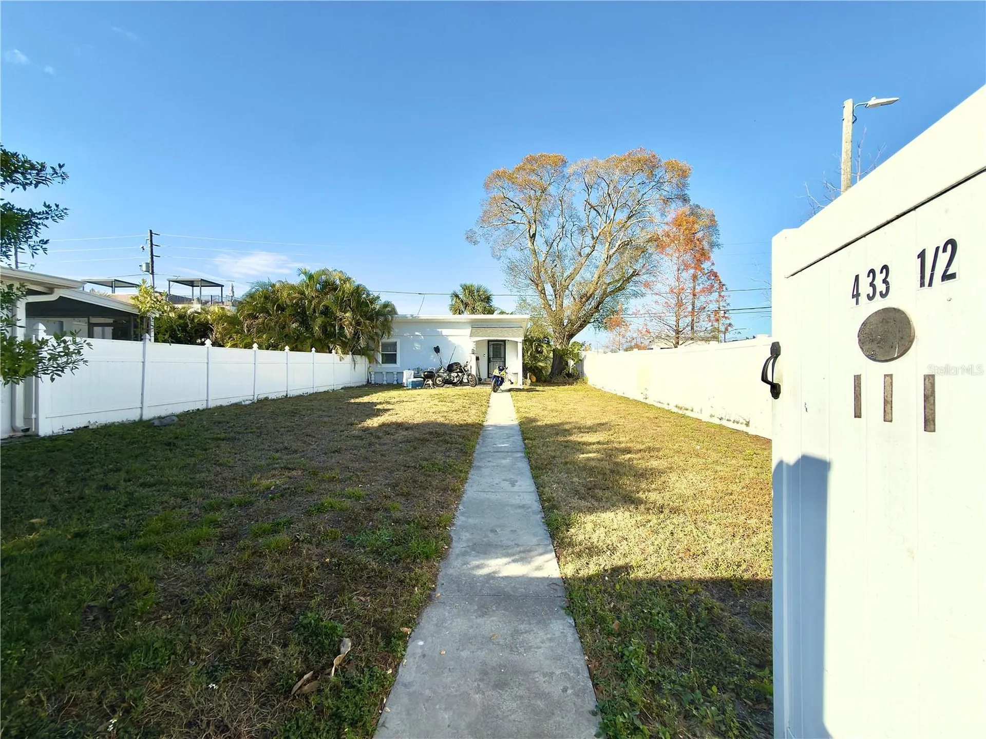 433 86th Avenue N St Petersburg FL 33702