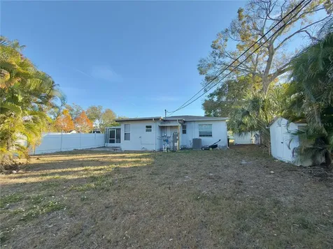 433 86th Avenue N St Petersburg FL 33702