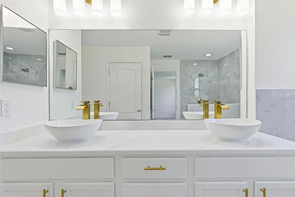 1421 Tahoe Springs Court Ruskin FL 33570